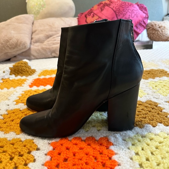 Steve Madden Leather Booties - Picture 5 of 9